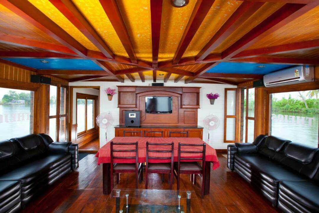 Beach Paradise Day Cruise Houseboat Alappuzha 외부 사진
