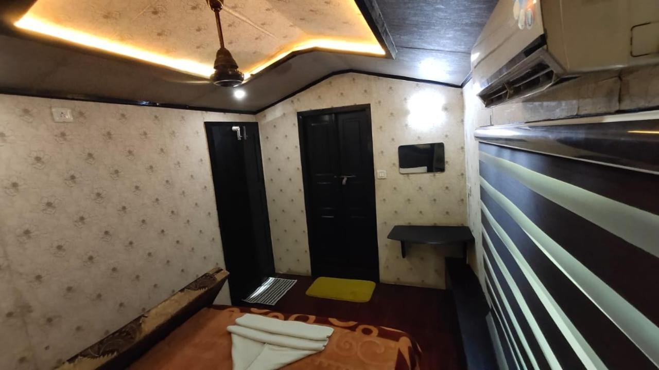 Beach Paradise Day Cruise Houseboat Alappuzha 외부 사진