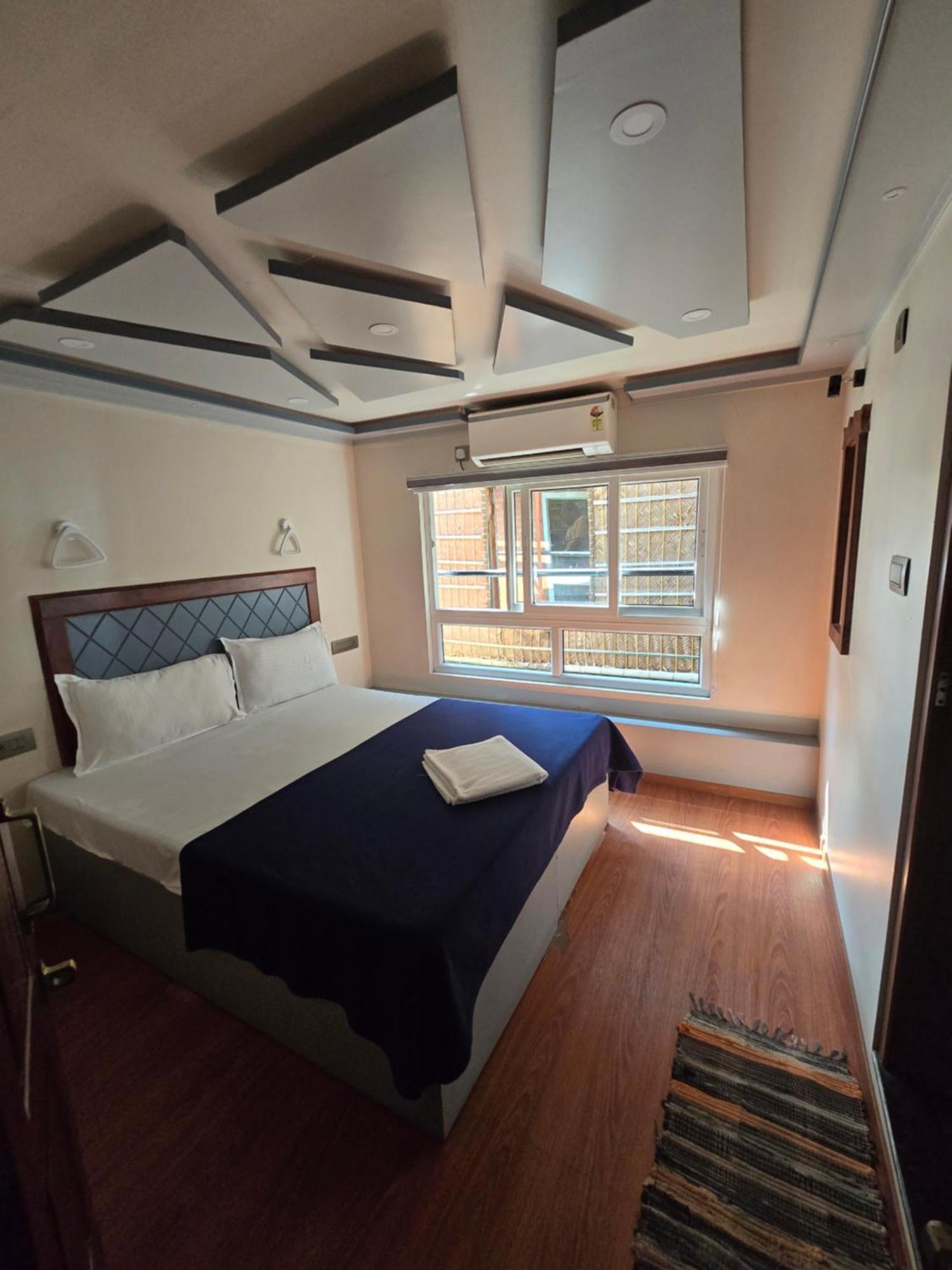 Beach Paradise Day Cruise Houseboat Alappuzha 외부 사진