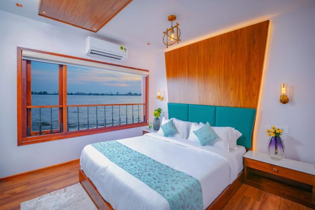 Beach Paradise Day Cruise Houseboat Alappuzha 외부 사진