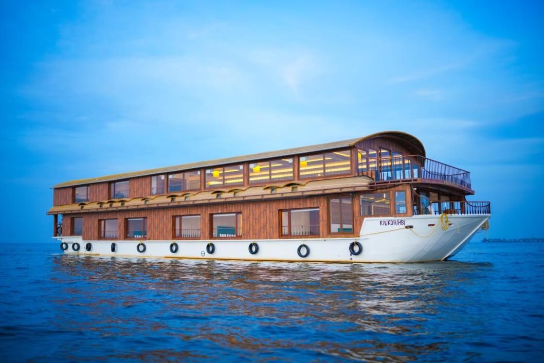 Beach Paradise Day Cruise Houseboat Alappuzha 외부 사진