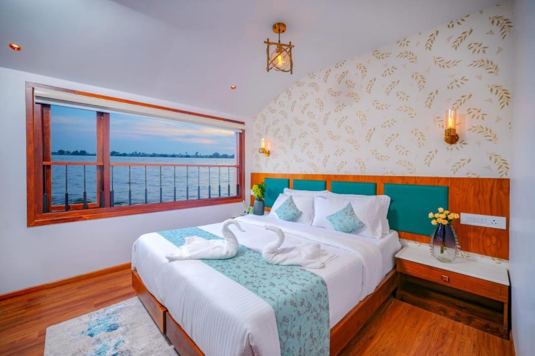 Beach Paradise Day Cruise Houseboat Alappuzha 외부 사진